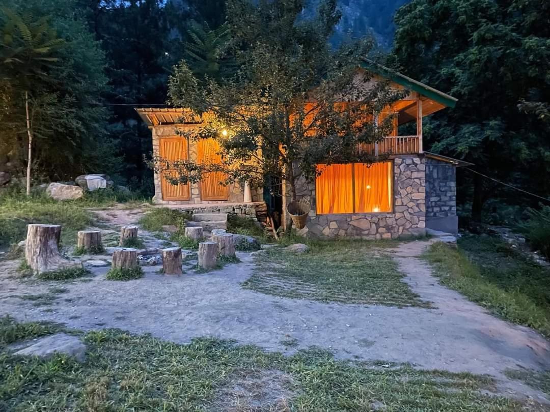 Moksha By The River,Jibhi Buitenkant foto